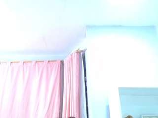 naahom1 webcam model stream image