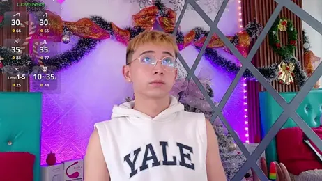 Naughty__Chriss webcam model stream image