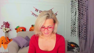 MuseOfStage webcam model stream image