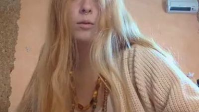 MickeyAnway webcam cam4 model stream image