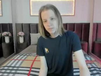 _veliar_ webcam model stream image
