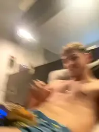 z4nett1 webcam model stream image