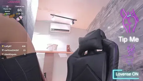 LunaBaker-1 webcam model stream image