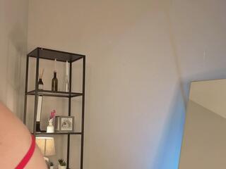 Elfi Vines webcam model stream image