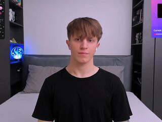 Curtis Crew webcam model stream image