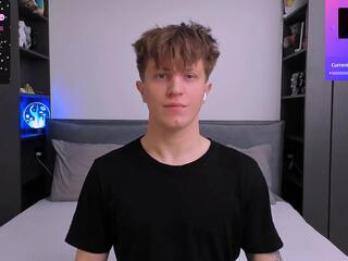 Curtis Crew webcam model stream image
