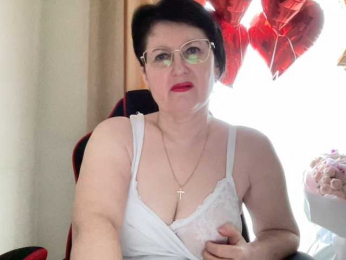 HotMilfPussy webcam model stream image