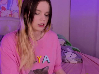 HannaCristal webcam model stream image