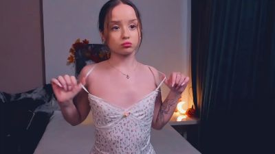 Polly_dolly_ webcam model stream image