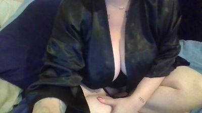 JuicyBlondie37 webcam model stream image