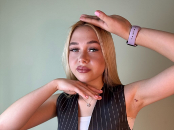 AngelynBroe webcam model stream image