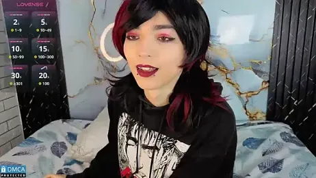 MaeveKuro webcam model stream image