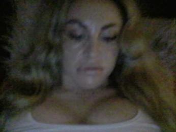 Millisa13 webcam model stream image
