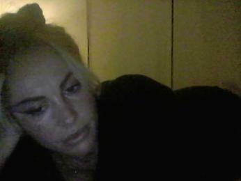 Millisa13 webcam model stream image