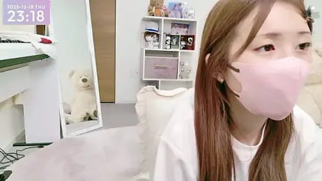 -SHINON- webcam model stream image