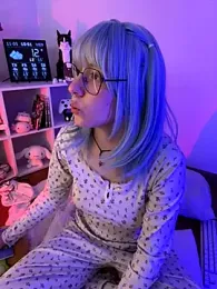 _nobara__ webcam model stream image