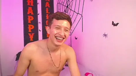 mae_nathan_ webcam model stream image