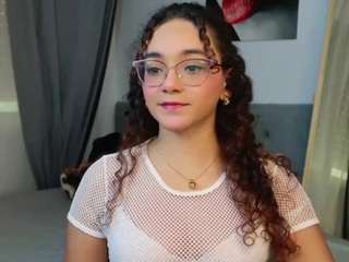 tinataylore webcam camsoda model stream image