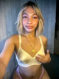 Lovely_Daugs webcam model stream image