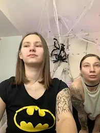 HotCaramellsTV webcam model stream image