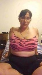 WineBee webcam model stream image