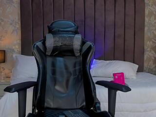 Ethan Lowell webcam model stream image