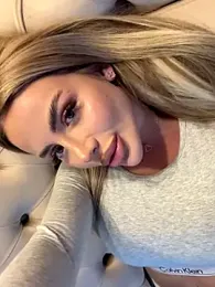 AshleySinn webcam model stream image