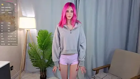 LynnaCure webcam model stream image