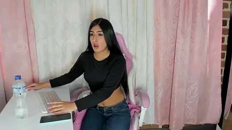 Sara-cloudy3 webcam model stream image