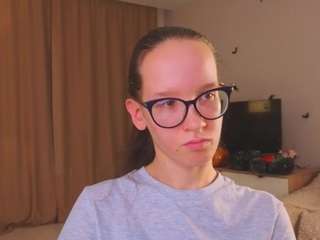 lynettebails webcam model stream image