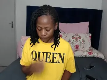 QUEENMANDYY webcam model stream image