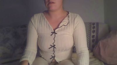 69diorHot webcam model stream image