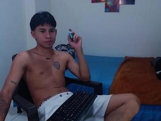 Ascot Mills webcam model stream image