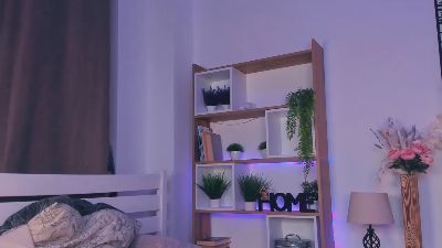 HildredUrive webcam model stream image