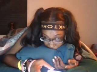 antonettekiki webcam model stream image