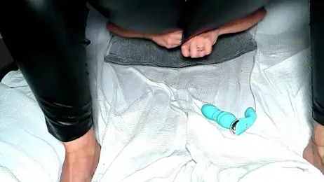 hotfeetmilf webcam model stream image