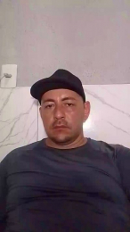 OliverToughuy webcam model stream image