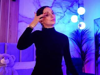 Elly Lynn webcam model stream image