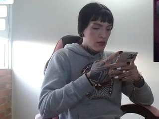 charlotbelucci webcam model stream image