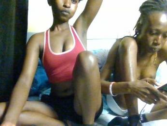 Creamyswee webcam model stream image