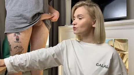 Adelovenick webcam model stream image