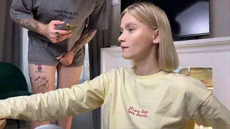 Adelovenick webcam model stream image