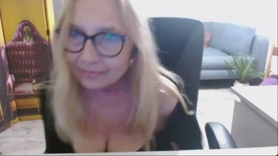 Sofia_xLOVE webcam model stream image