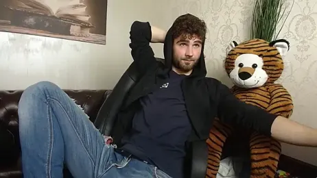 KyloEast webcam model stream image