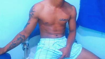 Theniga webcam model stream image