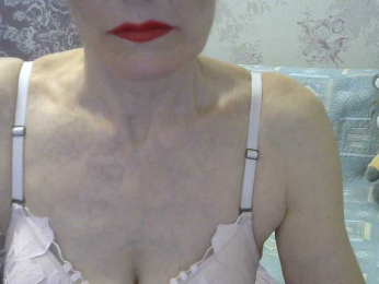 Red-Rose-777 webcam bongacams model stream image