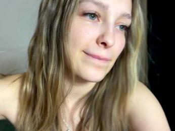 cute-honey webcam bongacams model stream image