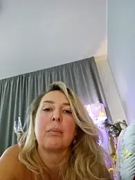 MariaRichi_ webcam model stream image