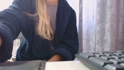 Amedeia webcam model stream image