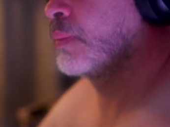 sanders_white webcam model stream image